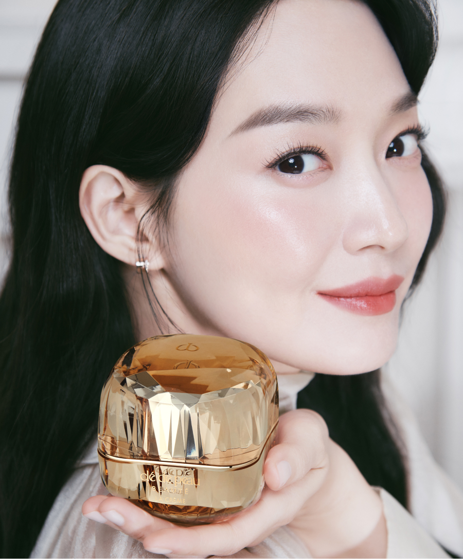 SHIN MIN-A